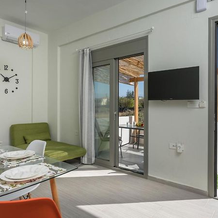 Sea Breeze Apartments คอลิมวาริออน ภายนอก รูปภาพ