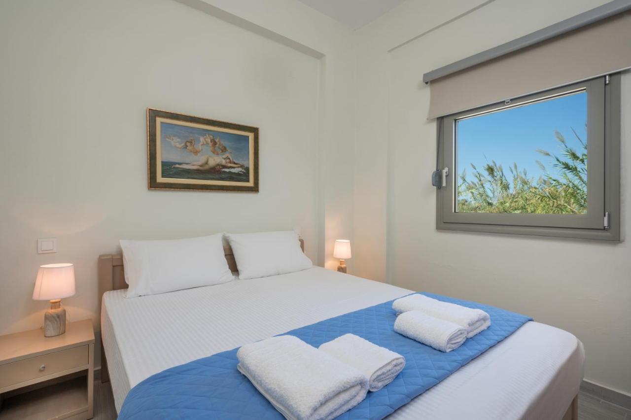 Sea Breeze Apartments คอลิมวาริออน ภายนอก รูปภาพ