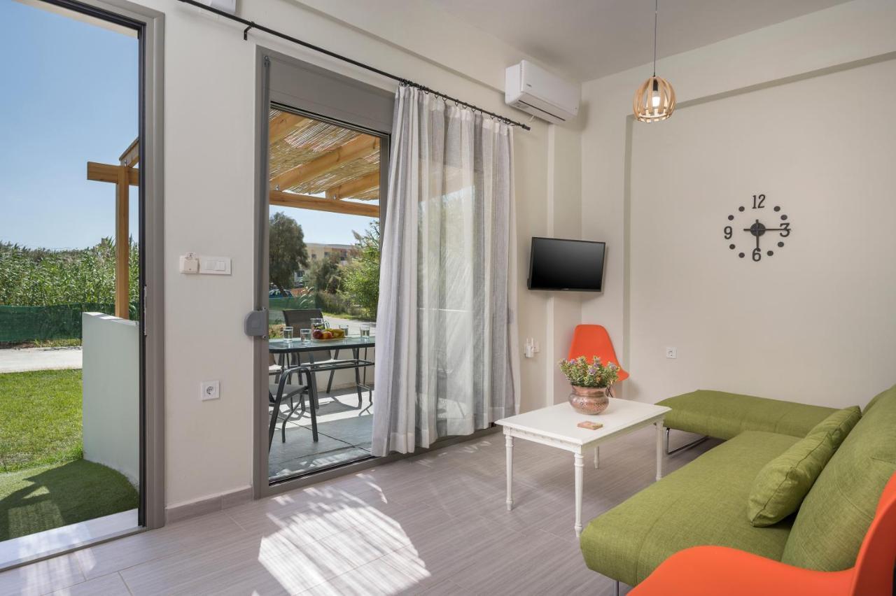 Sea Breeze Apartments คอลิมวาริออน ภายนอก รูปภาพ